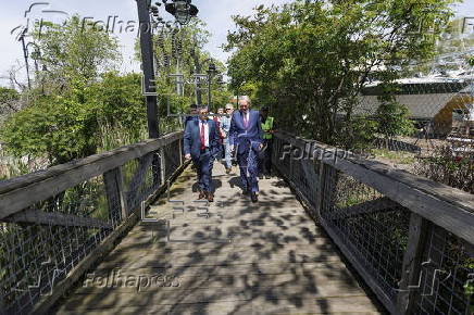 Senator Markey tours Chelsea and Everett after flood resilience funding cut