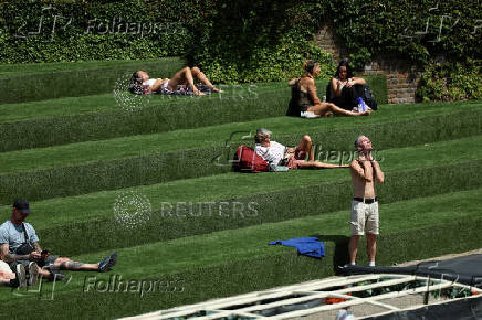 Hot weather in London