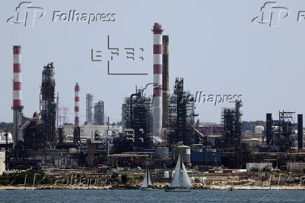 Tension between Israel and Iran may cause sharp increase in oil prices