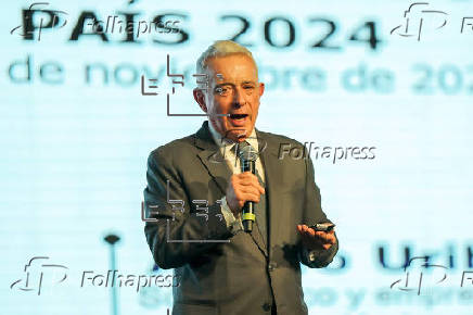 Fiscal pide a una jueza que condene al expresidente Uribe por fraude procesal y soborno