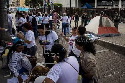 Familiares de presos políticos exigen al Supremo de Venezuela la revisión de sus casos