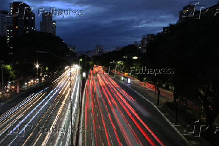 Trânsito na Av 23 de Maio, em São Paulo (SP)
