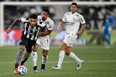 Partida entre Botafogo e Ceará válida pelo Campeonato Brasileiro 2025.