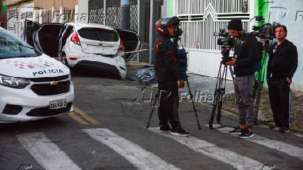 Viaturas policiais em operação no Rochdale em Osasco