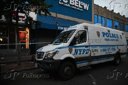 1 homem morto e outros 2 feridos em tiroteio e corte na Avenida Westchester e na Avenida Southern, dentro dos limites do distrito 41, no bairro de Longwood, no Bronx, cidade de Nova York