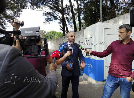 Movimentação no local da reconstituição do caso Cupertino em SP