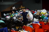 Voluntários recebem doações em Belém (PA) para ajudar vítimas das chuvas do RS