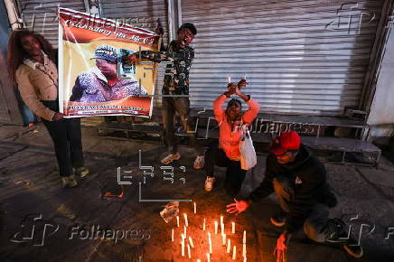 Candlelight vigil for Kenyan mask vendor shot by police during protest