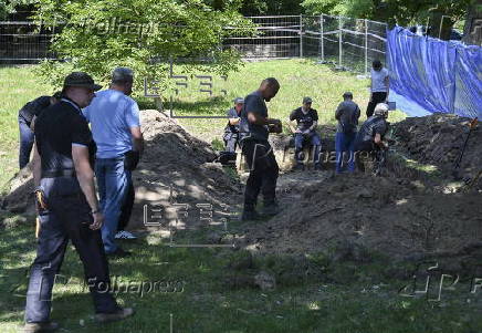 Polish soldiers who died in 1939 are exhumed in Lviv