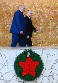 Russian President Putin and Belarusian President Lukashenko visit Volgograd ahead of May 9 Victory Day