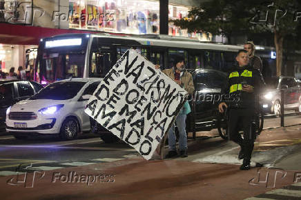 Protesto pela Taxação dos Super-Ricos