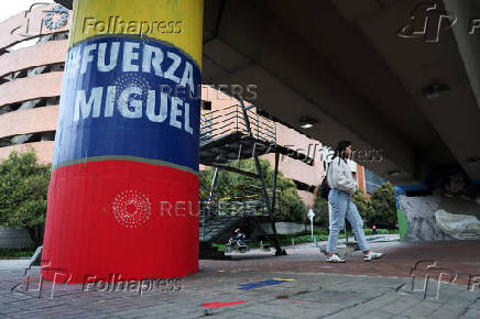 People react after Colombian Senator Miguel Uribe Turbay has died, in Bogota
