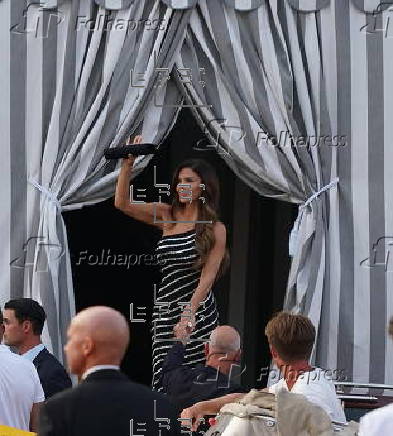 Jeff Bezos and Lauren Sanchez arrive in Venice for three-day wedding party