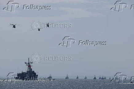 Poland holds military parade and naval show on Armed Forces Day