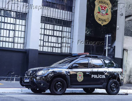 Vista da fachada do prédio do instituto de identificação da polícia civil na tarde deste sábado(19)