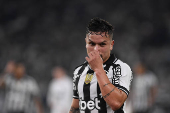Partida entre Botafogo e Vitória pelo Campeonato Brasileiro 2025.