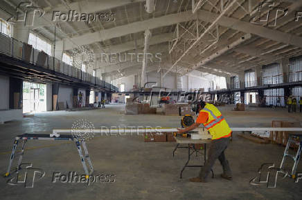 Construction site facing shortages of migrant workers due to the pace of ICE raids