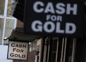 Gold continues to hit records over US-China trade war fears