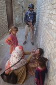 Polio vaccination campaign in Pakistan