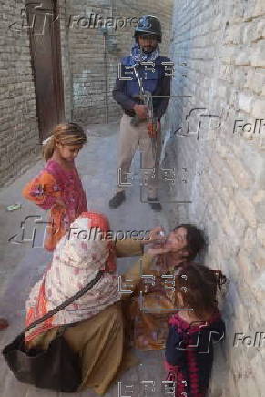 Polio vaccination campaign in Pakistan