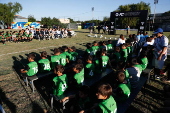 Asunción celebra nueva cancha de fútbol en Bañado Tacumbú