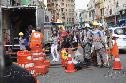 Enel faz manutenção no centro - SP