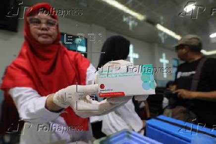 Cervical cancer and rubella vaccination for school children in Aceh