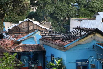 Incêndio destrói escola municipal na tijuca