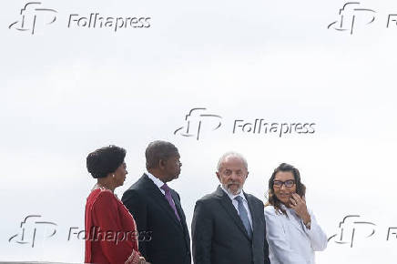 Lula durante encontro com o presidente de Angola, João Lourenço