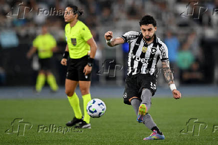 Partida entre Botafogo e Ceará válida pelo Campeonato Brasileiro 2025.