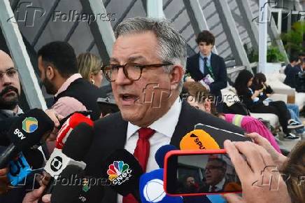 Entrevista com Ministro Alexandre Padilha no BRICS