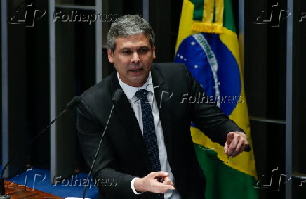 Lindberg Farias na sessão de pronúncia do impeachment