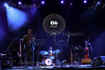 Show do brian blade e the fellowship band no c6 fest em são paulo