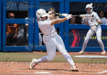 NCAA Softball: Womens College World Series-Tennessee at Texas