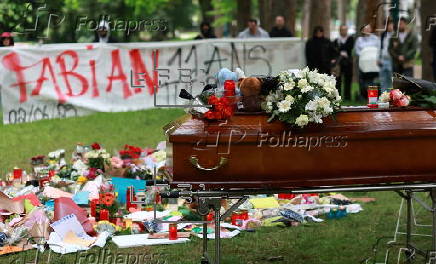 Vigil for 11-year-old boy who died following police chase in Brussels municipality
