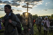 Orthodox Christians take part in annual Velikoretsky Cross procession