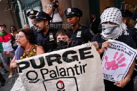 Protest against Palantir and their contract with ICE