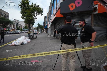1 homem morto e outros 2 feridos em tiroteio e corte na Avenida Westchester e na Avenida Southern, dentro dos limites do distrito 41, no bairro de Longwood, no Bronx, cidade de Nova York