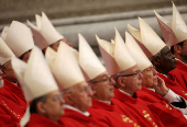 Mass to mourn late Pope Francis held at St. Peter's