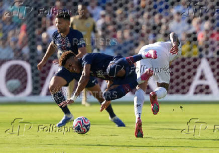 FIFA Club World Cup - Group B - Paris St Germain v Botafogo