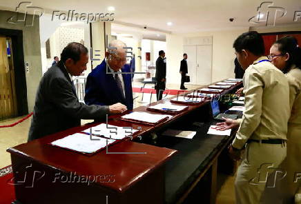 Cambodia to Amend Constitution to Revoke Citizenship of Traitors