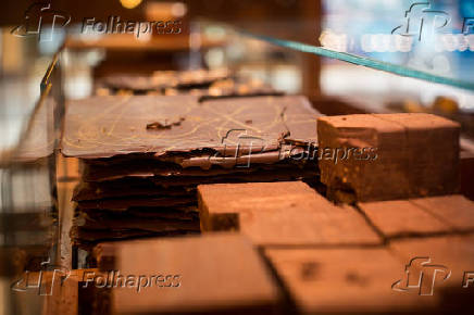 Placas de chocolate da loja Dengo do Shopping JK Iguatemi, em São Paulo