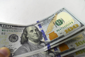 Dólar tem nova disparada e fecha em recorde de R$ 6,26