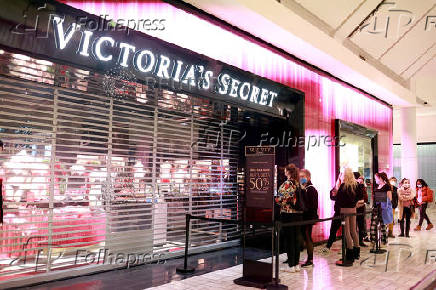 FILE PHOTO: Black Friday at the Tysons Corner Center