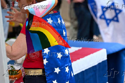 Jewish community gathers a week after attack in Boulder