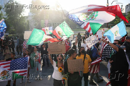 Federal immigration sweeps continue, in Los Angeles