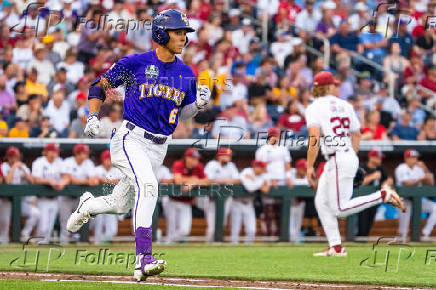 NCAA Baseball: College World Series-Arkansas v LSU