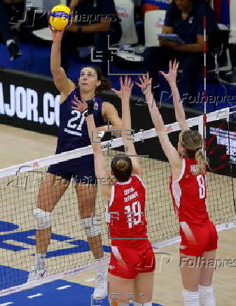 FIVB Volleyball Women's Nations League - USA vs Poland
