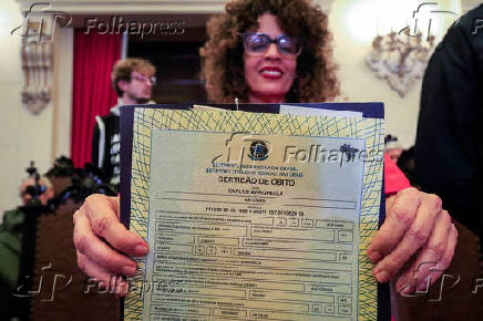 Entrega certidões de óbito Ditadura