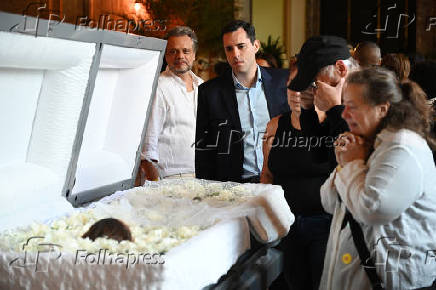 VELORIO DA CANTORA PRETA GIL